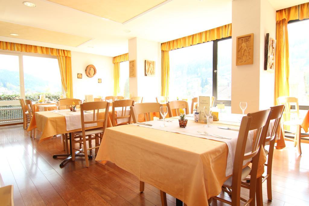 באד ווילבאד Hotel Bergfrieden מראה חיצוני תמונה