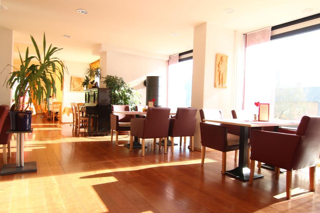 באד ווילבאד Hotel Bergfrieden מראה חיצוני תמונה