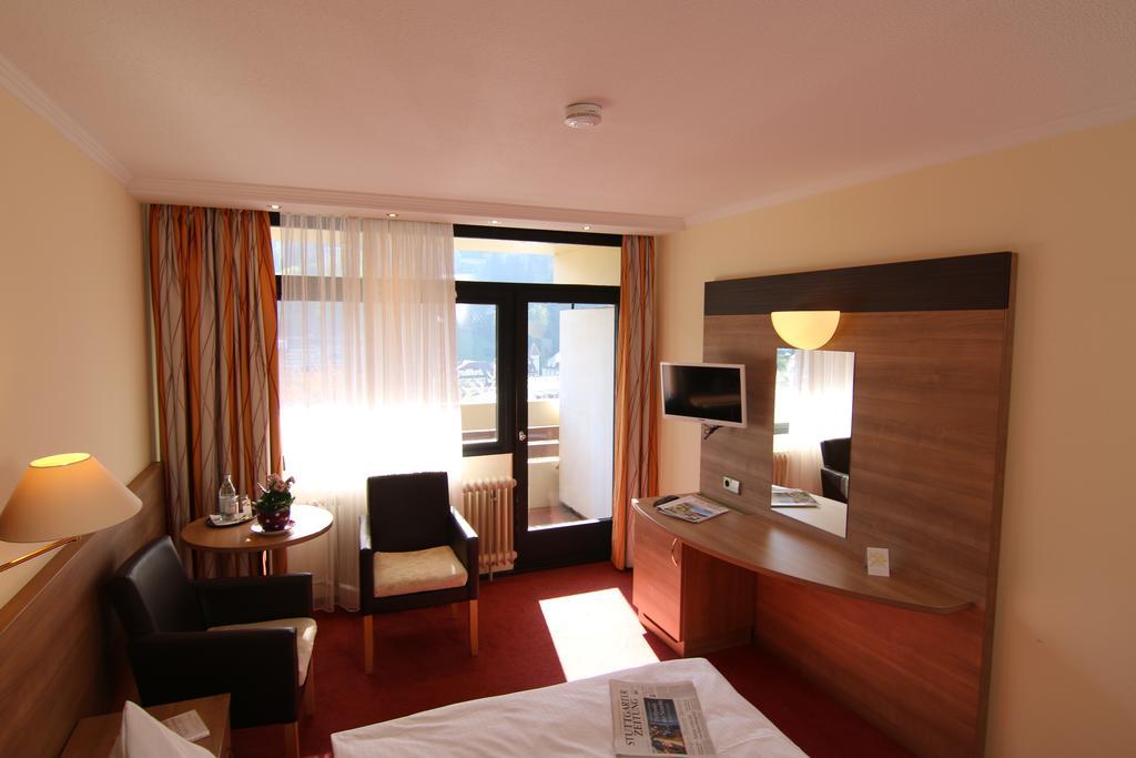 באד ווילבאד Hotel Bergfrieden מראה חיצוני תמונה