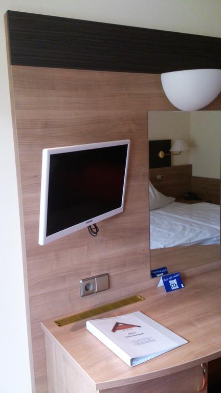 באד ווילבאד Hotel Bergfrieden מראה חיצוני תמונה