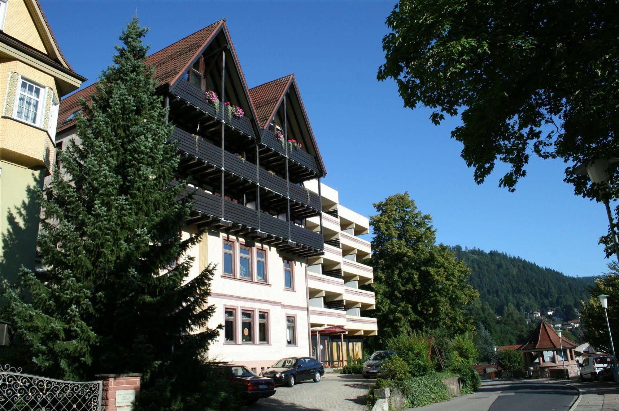 באד ווילבאד Hotel Bergfrieden מראה חיצוני תמונה